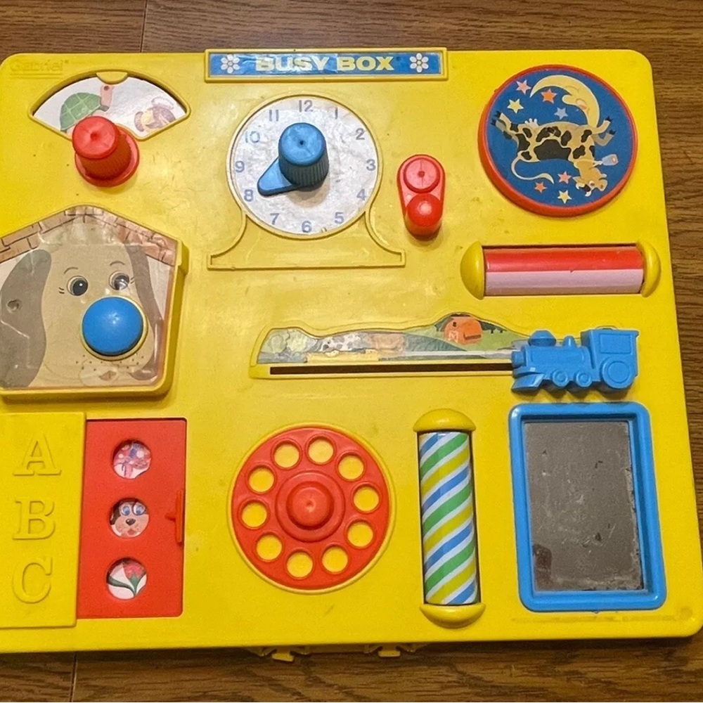 1975 VINTAGE GABRIEL BUSY BOX BABY CRIB TOY ACTIVITY SET 14x12” Rare Red Dial